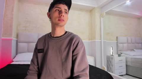 Snapshot of liiamhudson_ chatting on 02-04-25, 04:15 L I I A M online show from 02-04-25, 04:15