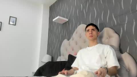 Snapshot of liiamhudson_ chatting on 02-11-25, 04:33 L I I A M online show from 02-11-25, 04:33