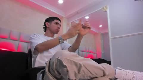 Snapshot of liiamhudson_ chatting on 02-20-25, 04:50 L I I A M online show from 02-20-25, 04:50