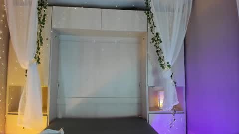         online show from 12-18-25, 11:49