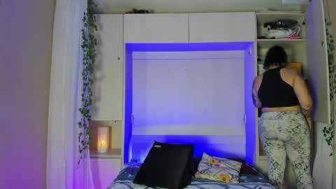 Snapshot of liiavega chatting on 05-20-26, 12:11 online show from 05-20-26, 12:11