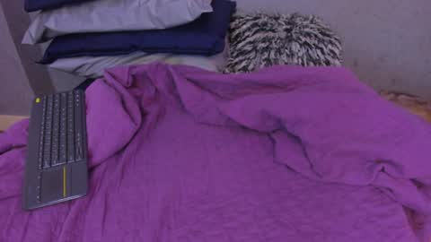 Miia online show from 04-11-26, 07:07