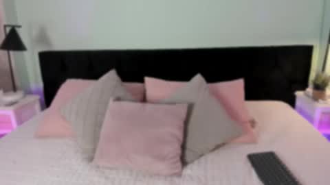 Snapshot of liily_foox chatting on 10-17-25, 07:38 lily  online show from 10-17-25, 07:38