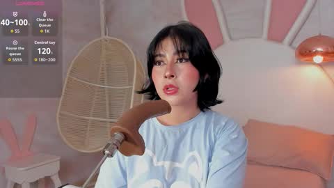 Snapshot of liily_hot chatting on 12-18-25, 07:47 LIILY online show from 12-18-25, 07:47