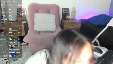 Snapshot of liily_moore chatting on 12-11-24, 10:14 Lily Moore online show from 12-11-24, 10:14