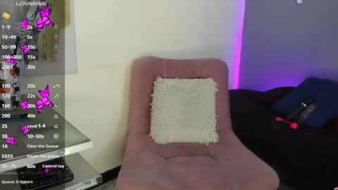 Snapshot of liily_moore chatting on 12-19-24, 10:34 Lily Moore online show from 12-19-24, 10:34