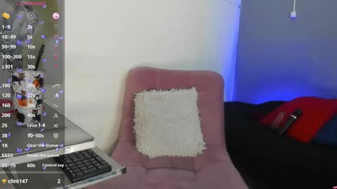 Snapshot of liily_moore chatting on 12-22-24, 08:05 Lily Moore online show from 12-22-24, 08:05