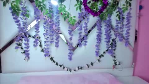 Snapshot of liinzy_rouse chatting on 09-16-25, 02:18 Brittany online show from 09-16-25, 02:18