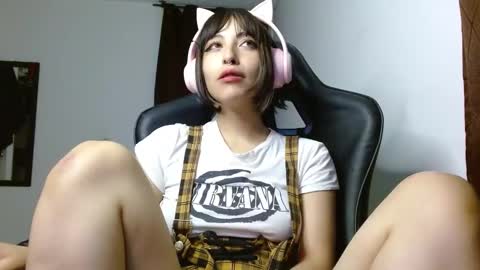 Snapshot of liisaax chatting on 01-20-25, 10:18 lisa online show from 01-20-25, 10:18