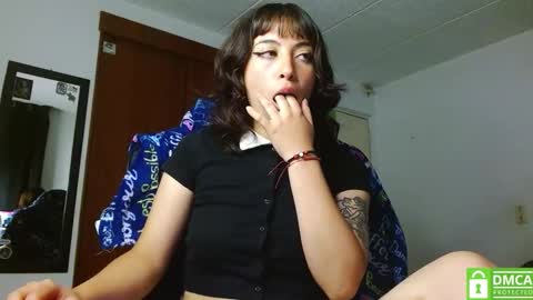 Snapshot of liisaax chatting on 03-08-26, 02:37 lisa online show from 03-08-26, 02:37