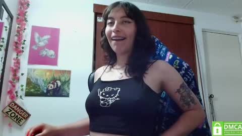 Snapshot of liisaax chatting on 05-04-26, 03:57 lisa online show from 05-04-26, 03:57