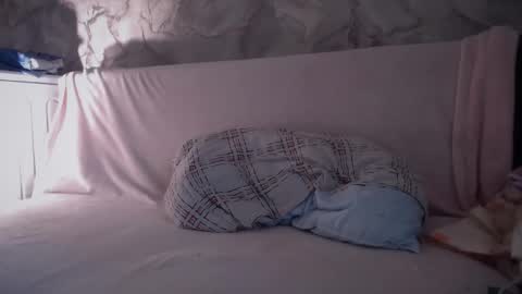 liissa207673 online show from 10-25-25, 09:17