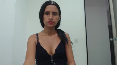 liiz5 online show from 12-04-25, 02:04