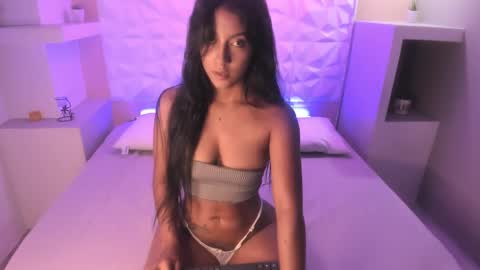 Snapshot of liizjones chatting on 02-12-25, 08:40 LiizJones online show from 02-12-25, 08:40