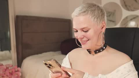 Snapshot of likaaberry chatting on 09-16-25, 05:03 likaaberry online show from 09-16-25, 05:03