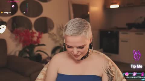 Snapshot of likaaberry chatting on 10-29-25, 06:09 likaaberry online show from 10-29-25, 06:09