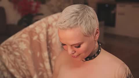 Snapshot of likaaberry chatting on 10-30-25, 07:58 likaaberry online show from 10-30-25, 07:58