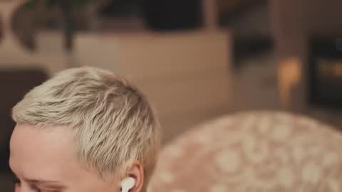 Snapshot of likaaberry chatting on 11-09-25, 12:25 likaaberry online show from 11-09-25, 12:25