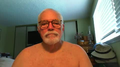 likeafinewine10 online show from 03-17-26, 12:26