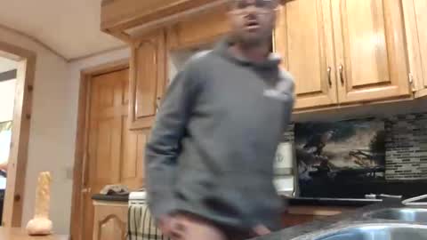 St pierre online show from 10-22-25, 04:18