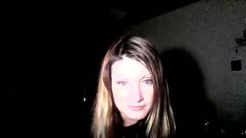 Snapshot of likerightnow chatting on 11-19-25, 06:24 likerightnow online show from 11-19-25, 06:24