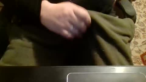 Snapshot of likestobewatchedm chatting on 11-11-25, 12:43 N online show from 11-11-25, 12:43