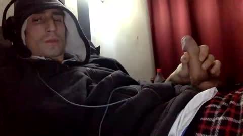 Snapshot of likewhatchasee chatting on 12-19-25, 11:23 likewhatchasee online show from 12-19-25, 11:23