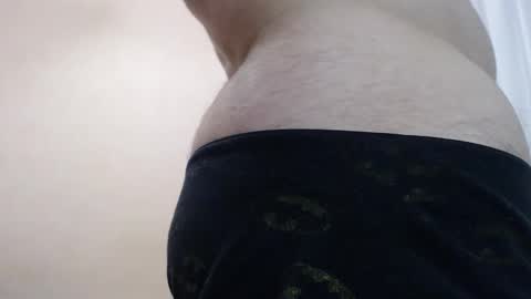 Snapshot of likwidator84 chatting on 01-15-25, 01:23 Maximus online show from 01-15-25, 01:23