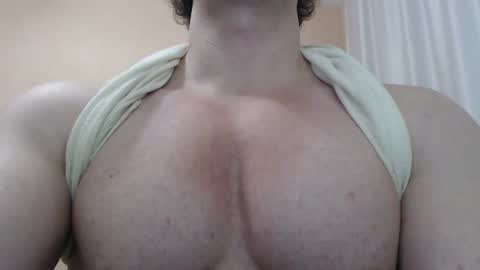 Snapshot of likwidator84 chatting on 09-24-25, 10:40 Maximus online show from 09-24-25, 10:40