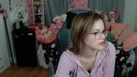 Snapshot of lil__bunny2005 chatting on 02-24-25, 04:16 Lil Bunny online show from 02-24-25, 04:16