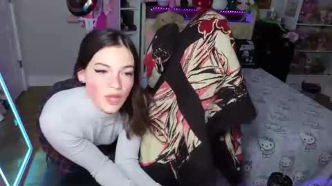 Snapshot of lil__bunny2005 chatting on 09-22-25, 11:29 Lil Bunny online show from 09-22-25, 11:29