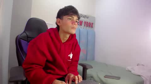 Snapshot of lil_babyyy_ chatting on 12-14-25, 03:56 LIAM online show from 12-14-25, 03:56