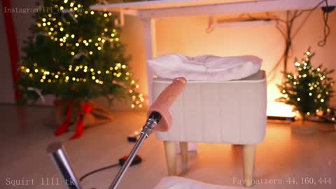 Snapshot of lil_eva chatting on 12-22-24, 02:27 All my link in bio  sign up to support me        online show from 12-22-24, 02:27