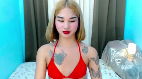 Snapshot of lil_fantacy chatting on 05-23-26, 02:43 LILY online show from 05-23-26, 02:43