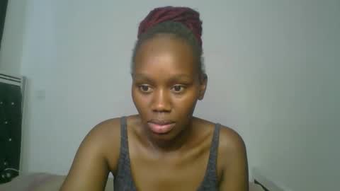 Snapshot of lil_meg chatting on 02-23-26, 12:13 lil_meg online show from 02-23-26, 12:13