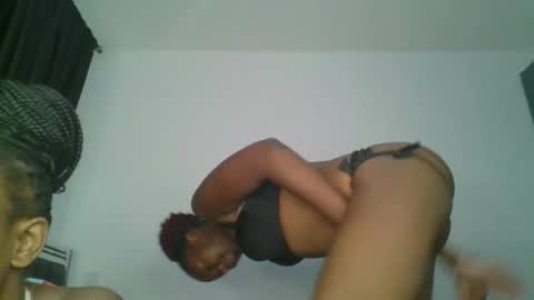 Snapshot of lil_meg chatting on 02-25-26, 07:01 lil_meg online show from 02-25-26, 07:01