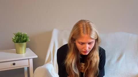 Emma online show from 09-14-25, 10:36