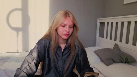 Emma online show from 10-15-25, 10:04