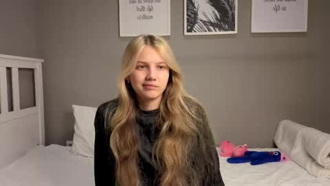 Emma online show from 11-26-25, 10:05