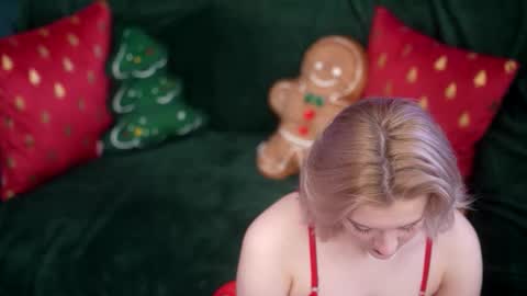 Rina  online show from 12-14-25, 06:34