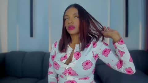 Snapshot of lila_cohen chatting on 02-10-25, 09:36 L I L A online show from 02-10-25, 09:36