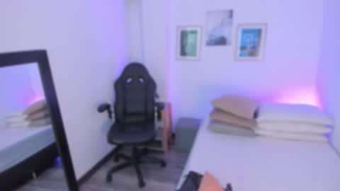 Snapshot of lila_cohen chatting on 10-27-25, 03:54 L I L A online show from 10-27-25, 03:54