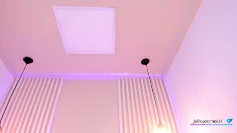 Snapshot of lila_cohen chatting on 10-31-25, 04:02 L I L A online show from 10-31-25, 04:02