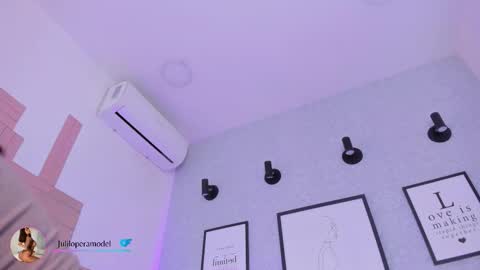 Snapshot of lila_cohen chatting on 11-06-25, 09:54 L I L A online show from 11-06-25, 09:54