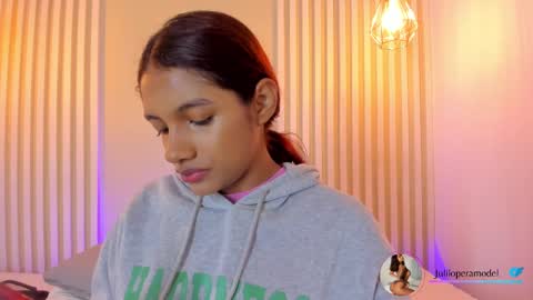 Snapshot of lila_cohen chatting on 11-22-25, 04:00 L I L A online show from 11-22-25, 04:00