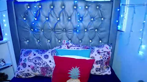   online show from 02-12-25, 12:12