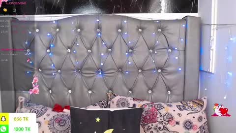 Snapshot of lila_gummy_ chatting on 06-02-26, 01:02 online show from 06-02-26, 01:02