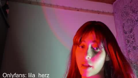 Snapshot of lila_herz chatting on 10-25-25, 03:47 Ren online show from 10-25-25, 03:47