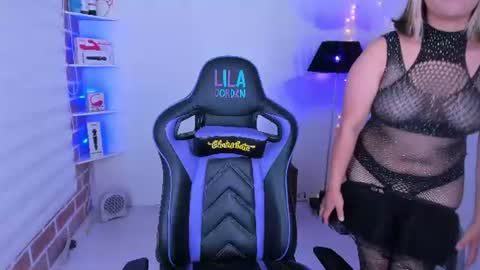 Snapshot of lila_jordan_ chatting on 06-18-26, 05:50 Lila Jordan online show from 06-18-26, 05:50
