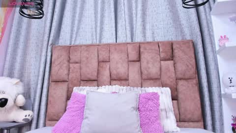 lila noa online show from 01-09-25, 03:15